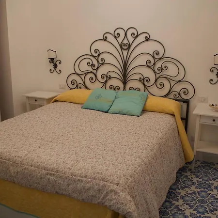 Il Porto Casa * كابري